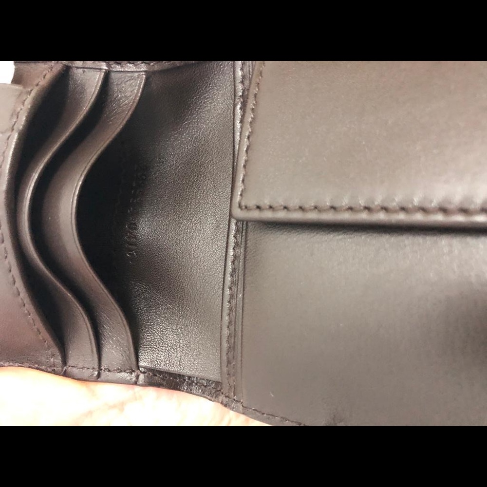 Gucci - Picture 3 of 8